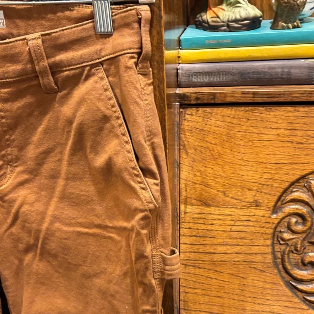 Carhartt Relaxed Fit Size 8 Short EUC - Picture 6 of 10